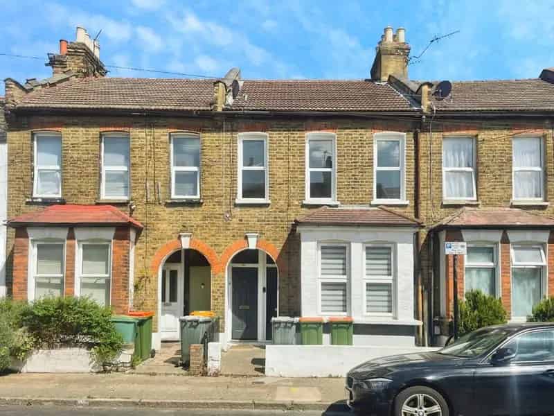 1 Bedroom Flat to Rent Near East Ham Station London E6