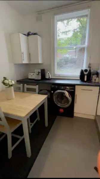 House For Rent in Wakefield, England