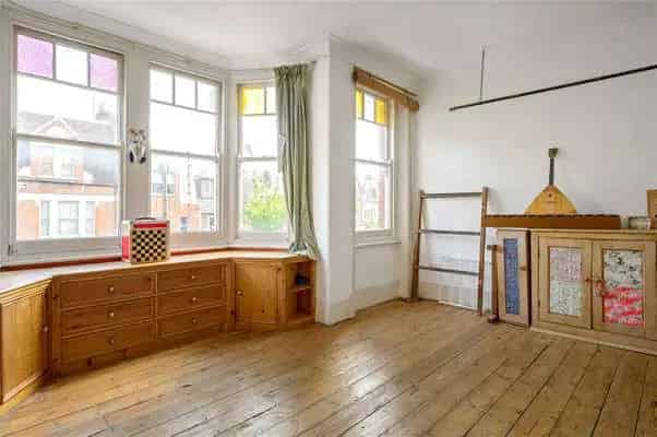 Clissold Crescent, Stoke Newington, London, N16 9AT | Property for sale | Savills