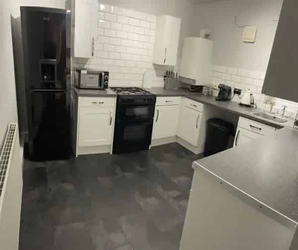 2 Bed Cottage Flat Burnage - Newly Updated