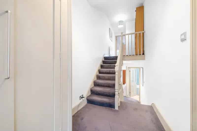 2 Bedroom Split Level Apartment to Rent Brixton