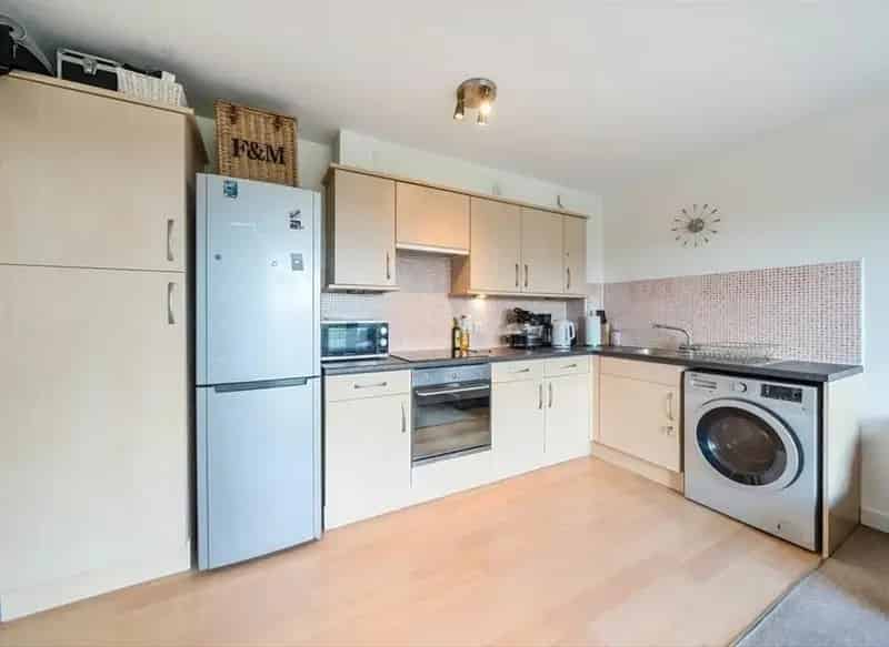 Spacious Flat near West Ealing Station - Modern and Convenient