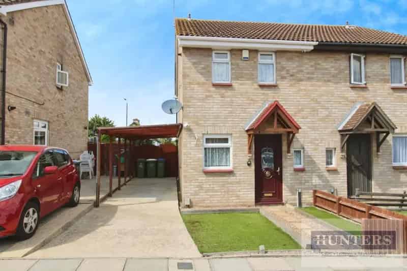 2 bedroom House
 For Sale 
Total Size: 594 SQ FT