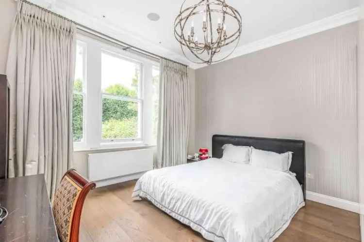 7 Bed House for Sale in Barnes SW13