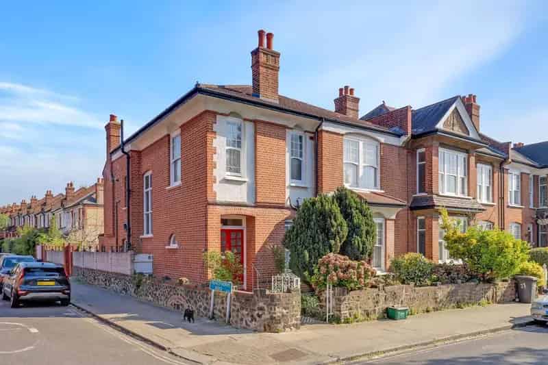 5 Bedroom House for Rent in Thorpe Conservation Area