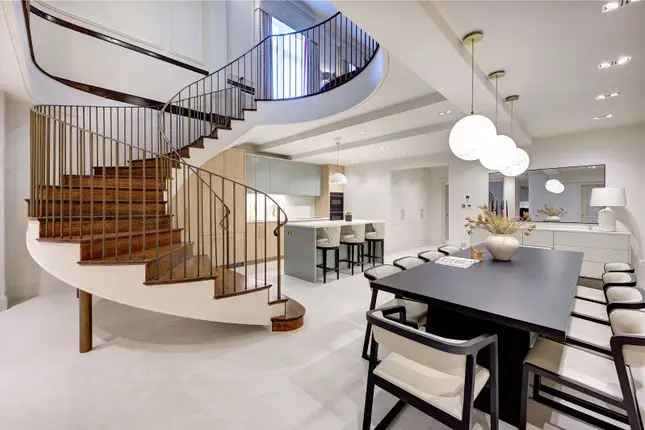 Flat for sale in Bayswater Road, London W2