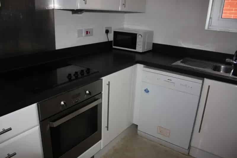 2 Bedroom Flat To Rent Available August 28 2025