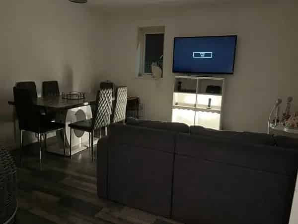 3 Bed Semi-Detached House Near Station and Shops