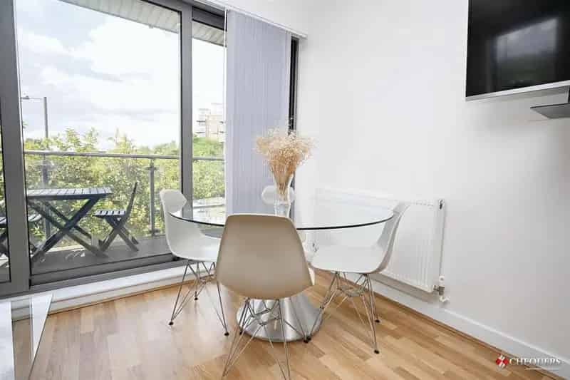 2 Bedroom Apartment for Sale No Onward Chain