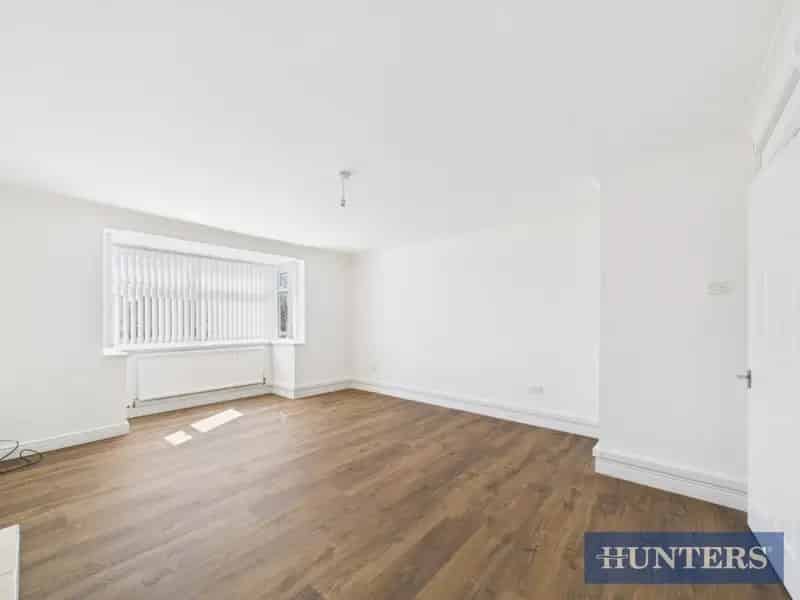 2 Bedroom Ground Floor Flat for Sale in Molescroft