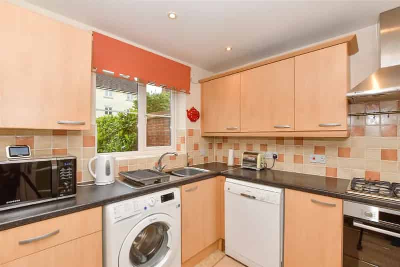 3 Bedroom End Terrace House for Sale in Singleton