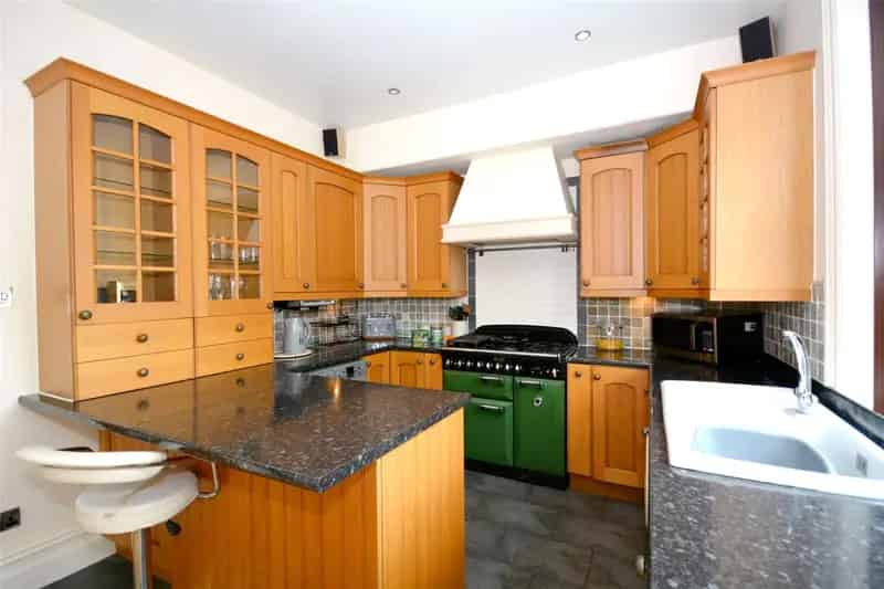 Pudsey Three Bedroom End Terrace House - No Onward Chain
