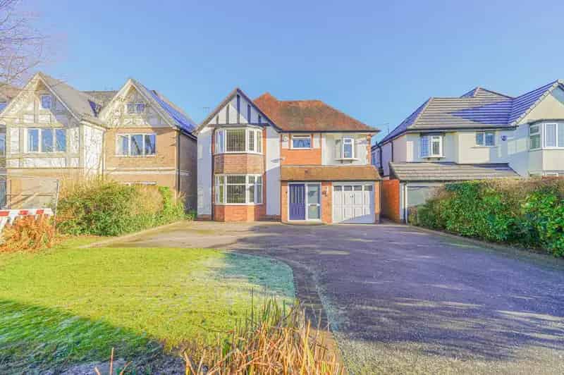 5 Bedroom Detached House for Sale in Solihull