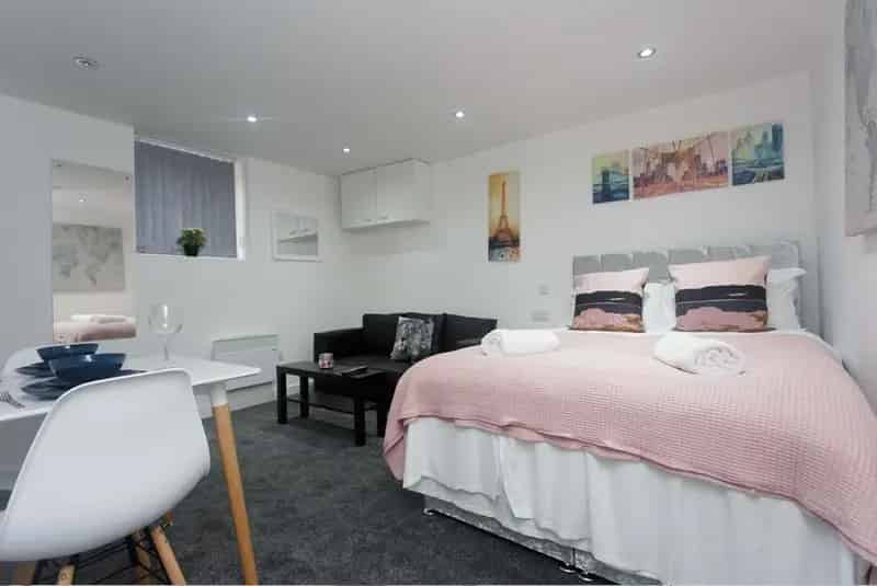 Flat For Rent , Leeds, England