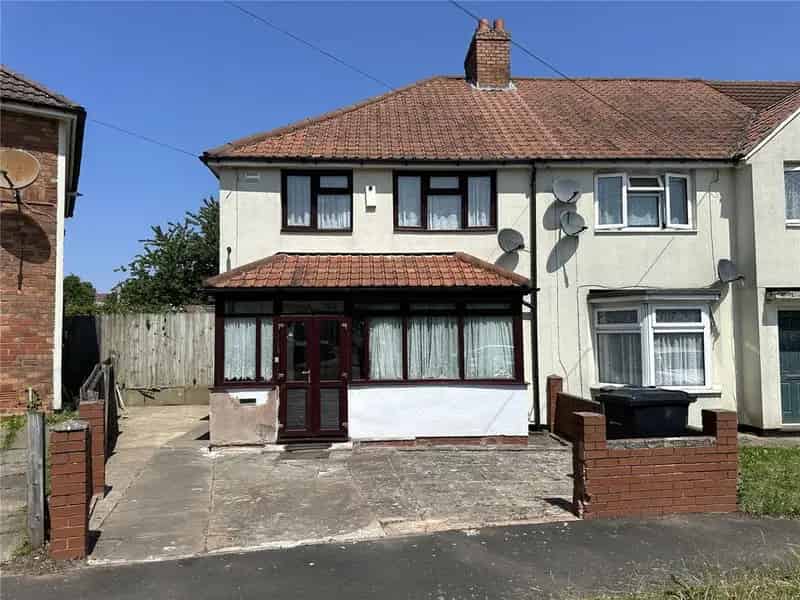 3 Bedroom End Terrace House for Sale