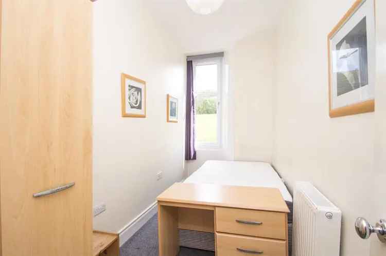 4 Bedroom HMO Apartment to Rent in Edinburgh