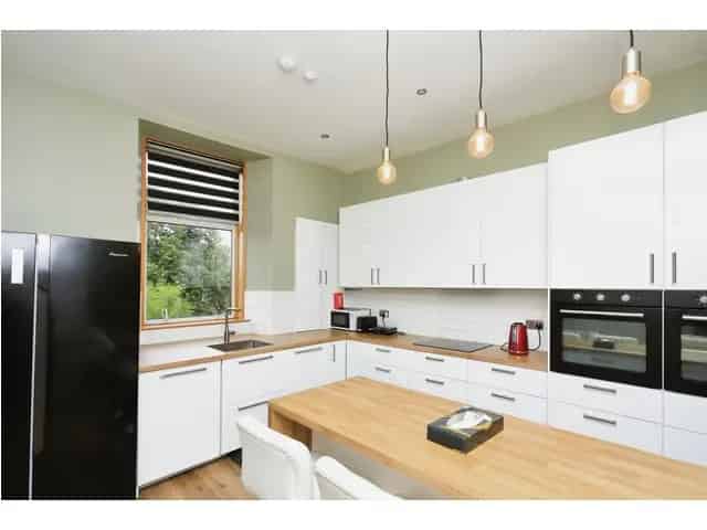 3 Bedroom Flat for Sale in Paisley Town Centre