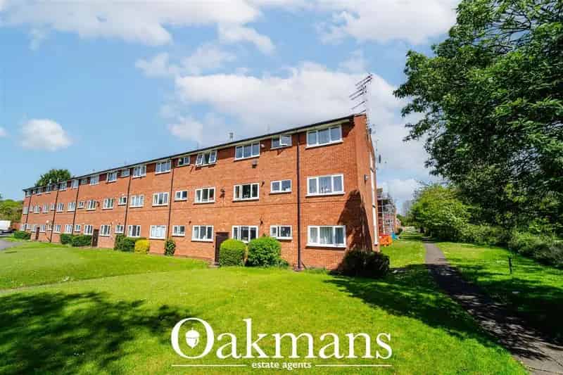 2 Bedroom Flat for Sale No Upward Chain Desirable Location