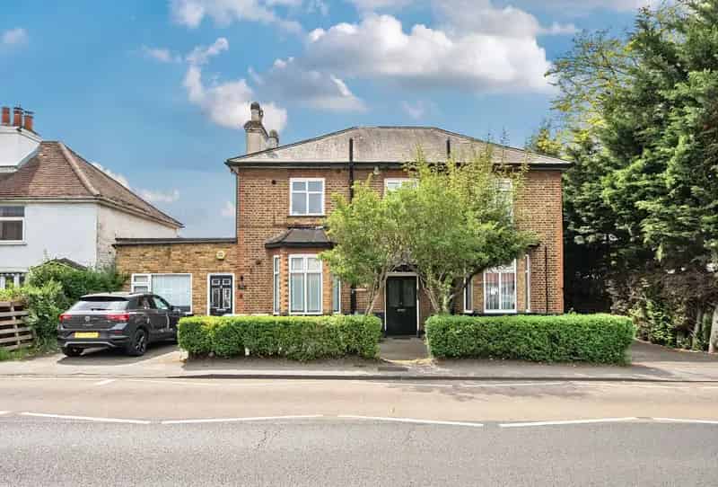 Ground Floor Studio Apartment for Sale