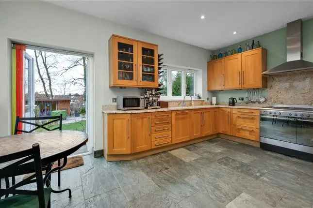 Detached House for Sale Surbiton Hill Park KT5