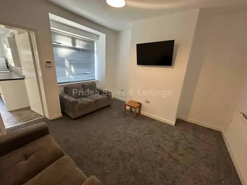 1 Bedroom Furnished House Share All Bills Included Near Transport Links