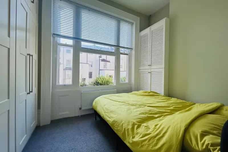 Kemptown Sea View Flat Spacious Double Bedroom Study Available August