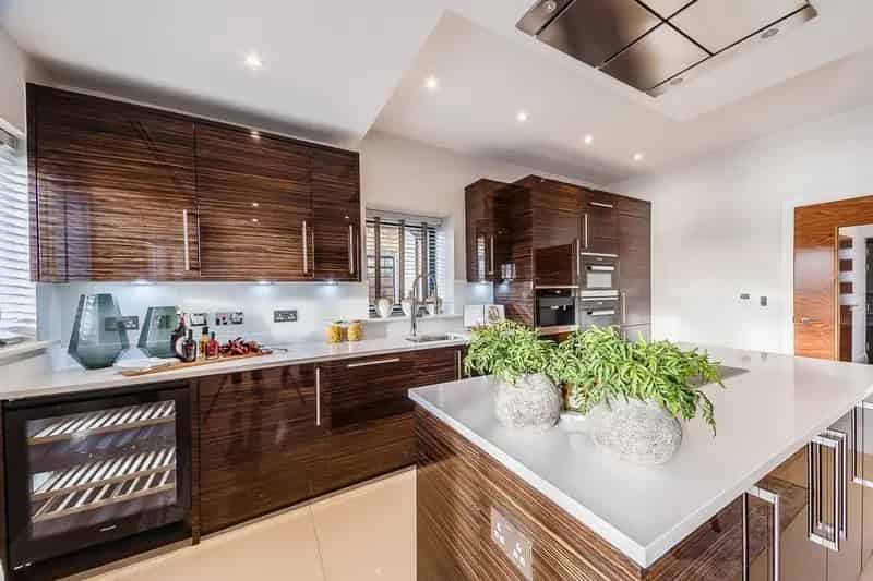 Luxury Thames-Side Townhouses near Fulham Broadway