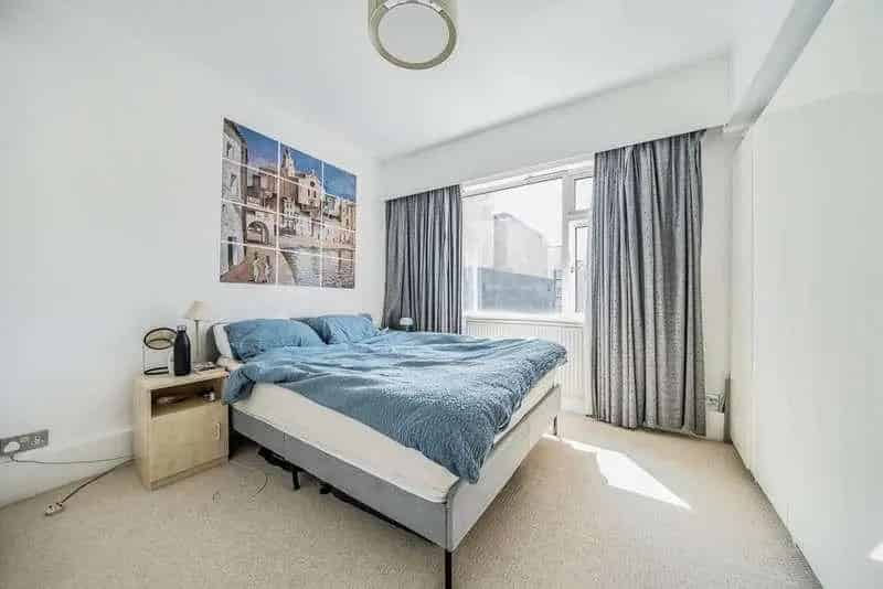 1 Bed Flat for Sale Near Shoreditch High Street