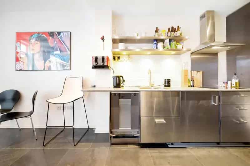 2 Bedroom Flat House to Rent in Brixton