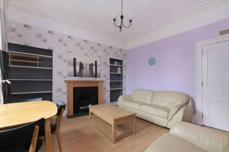 1 Bedroom Flat in Aberdeen City Center - Gas Central Heating & Double Glazing