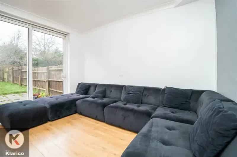 5 Bedroom Semi-Detached House for Sale in Birmingham