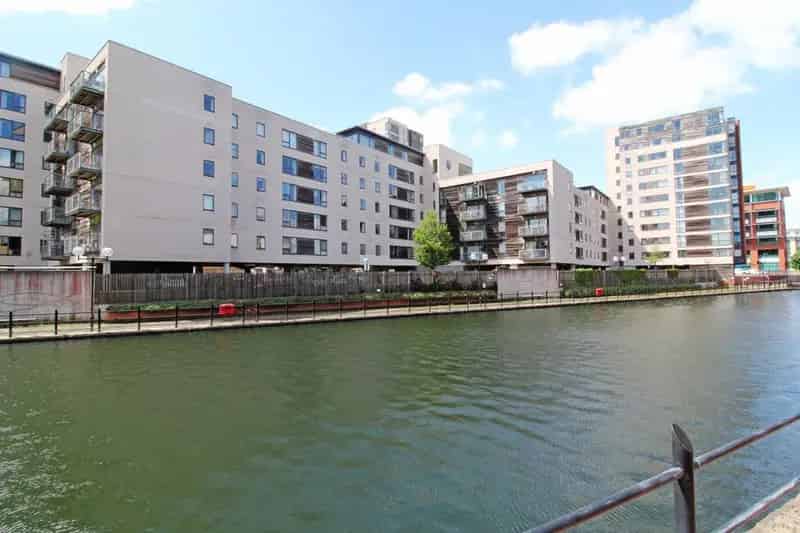 2 Bedroom Apartment to Rent in Cardiff Bay