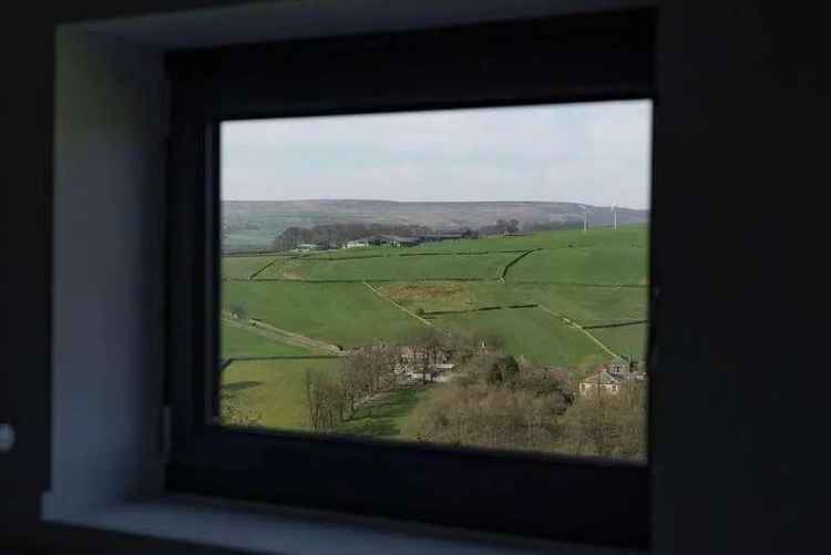 4 Bed Barn Conversion with 3 Acres of Land