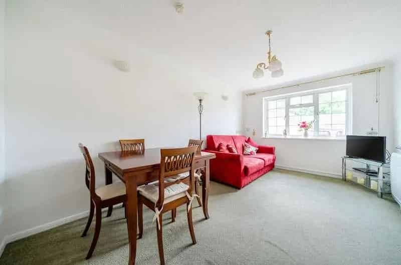 2 Bed Flat for Sale in Secluded Retirement Development