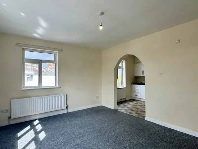 4 bedroom Flat
 To Rent