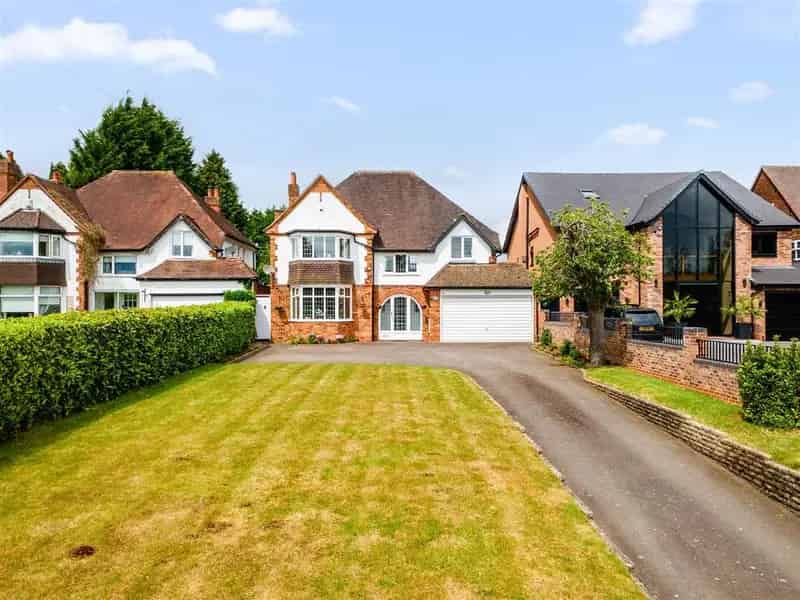 4 Bedroom Detached House For Sale Solihull