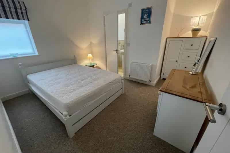 6 Month Tenancy Zero Deposit Guarantee Available Council Tax Band A
