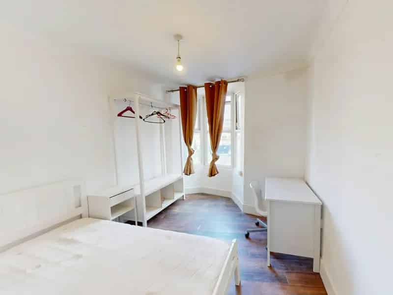 5 Double Bedroom Student House Bills Included