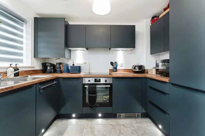 2-Bed Semi-Detached Home with Private Garden and Parking