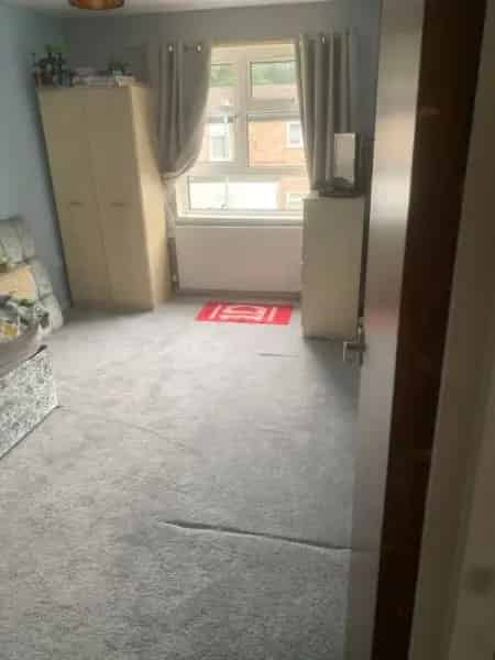 3 Bed End Terrace House with Garden and Storage