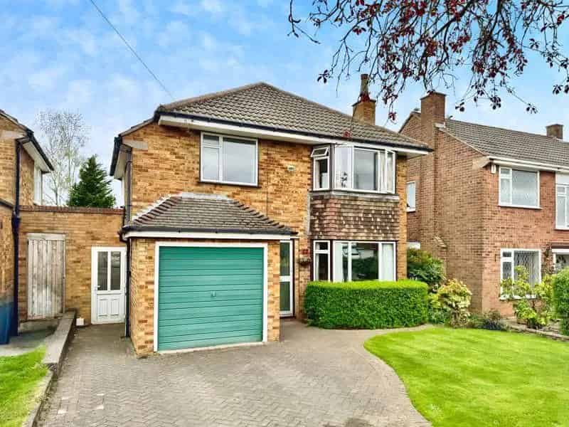 3 Bedroom Detached House for Sale