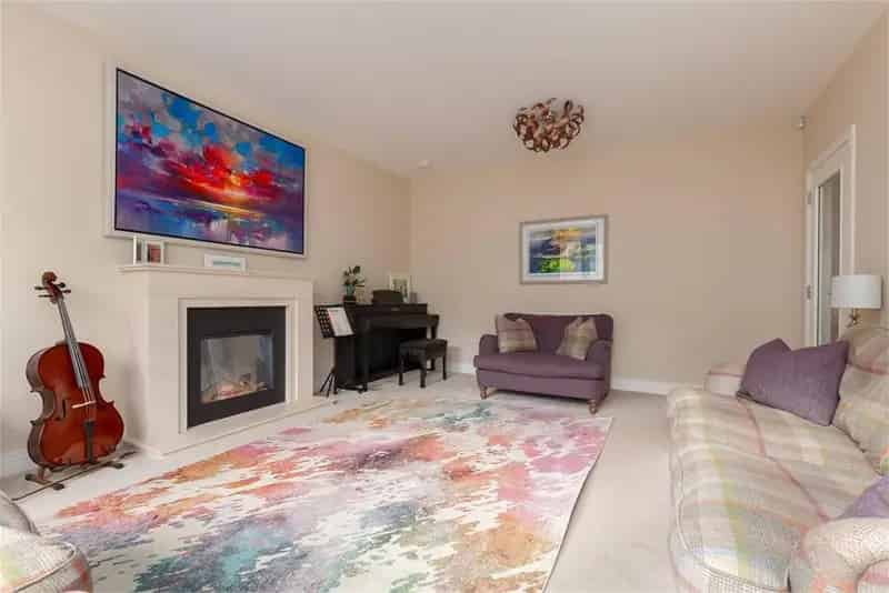 5 Bed Detached House Balerno 3 Reception Rooms Double Garage