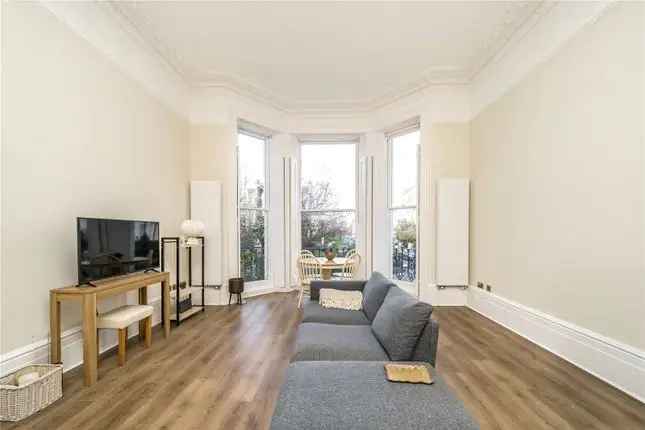 Flat to Rent Pembridge Square London W2 Refurbished Apartment