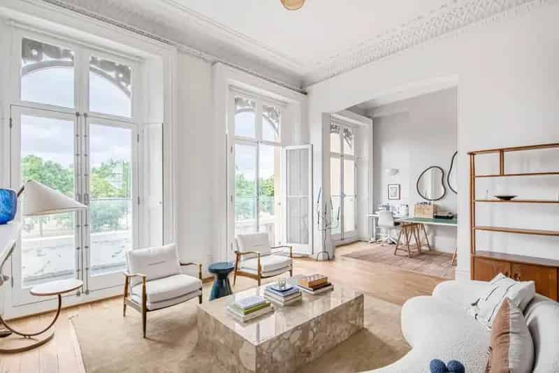 Three Bedroom Duplex Apartment near Common - 1750+ SQ FT