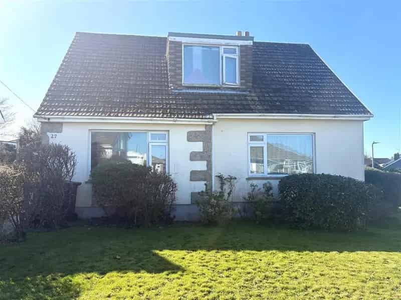 4 Bedroom Bungalow Investment Property for Sale