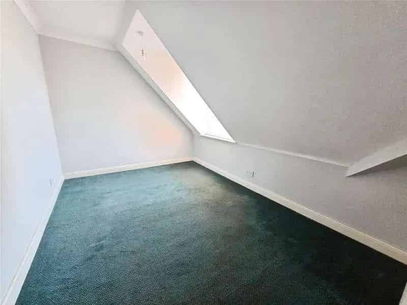 1 Bed Flat for Sale near Totland Bay Seafront