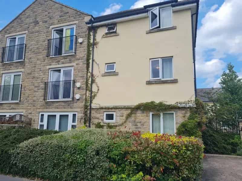 2 bedroom Flat
 To Rent