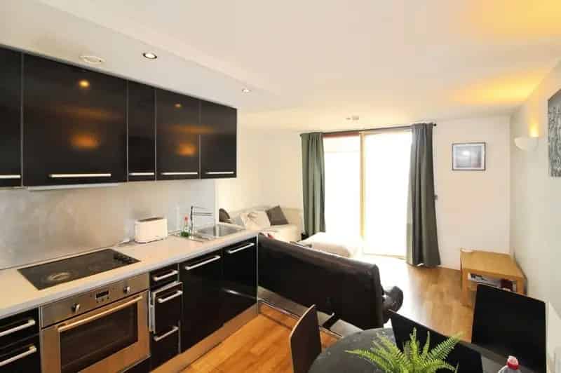 2 Bedroom Flat to Rent Leeds City Centre Furnished Parking