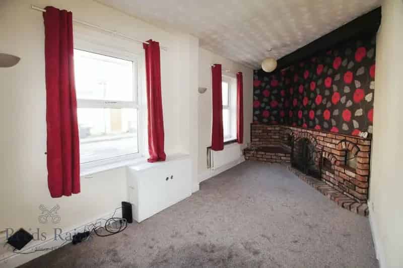 2 Bedroom End Terrace House for Rent Macclesfield Cheshire SK10