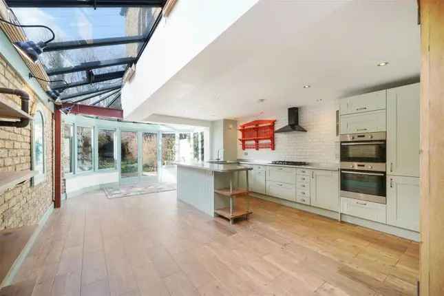 Four Bedroom Period Home for Sale in Chiswick W4